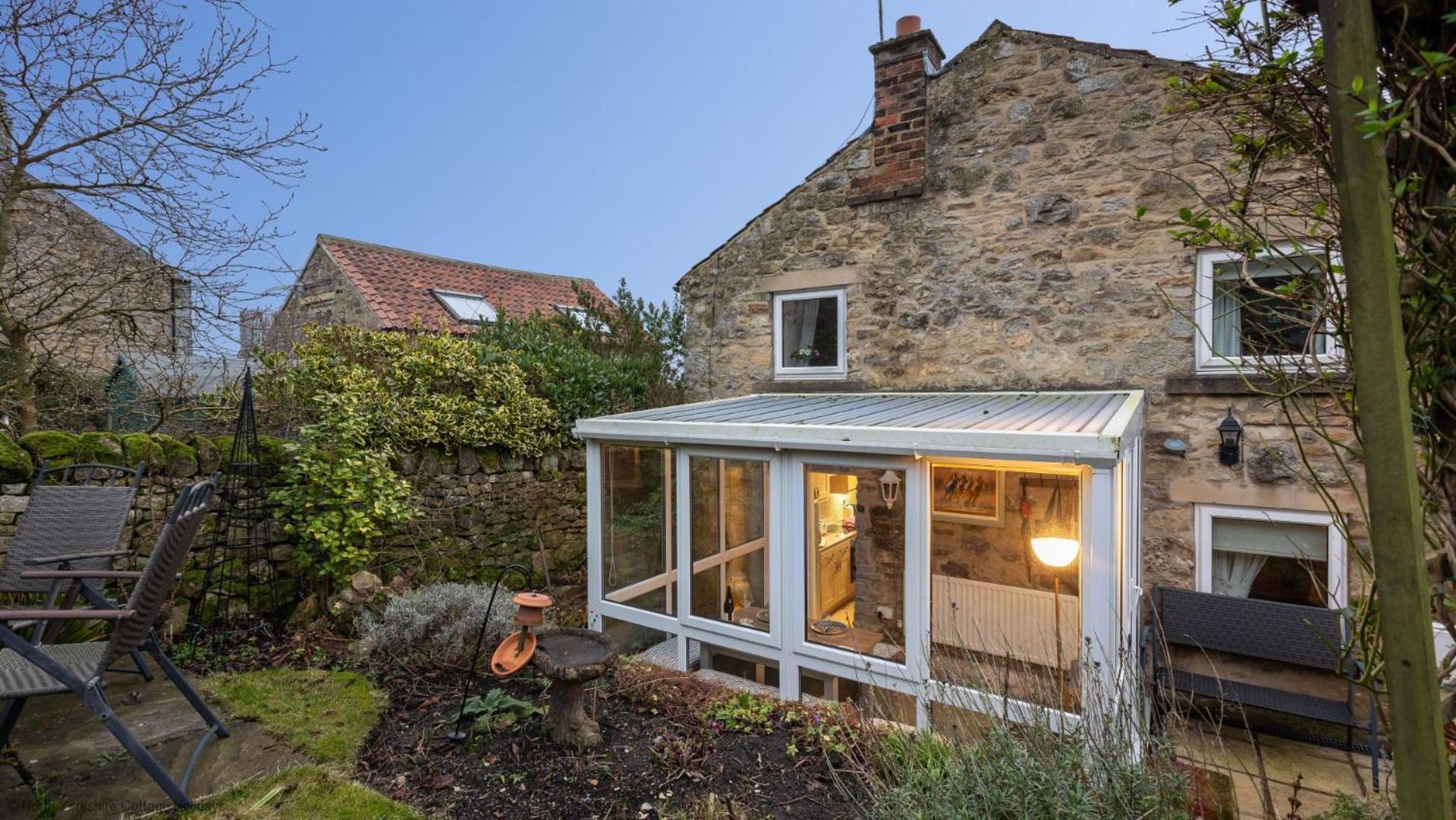 Picturesque Stone Cottage In The Heart Of North Yorkshire Village - Hideaway Cottage Bagian luar foto
