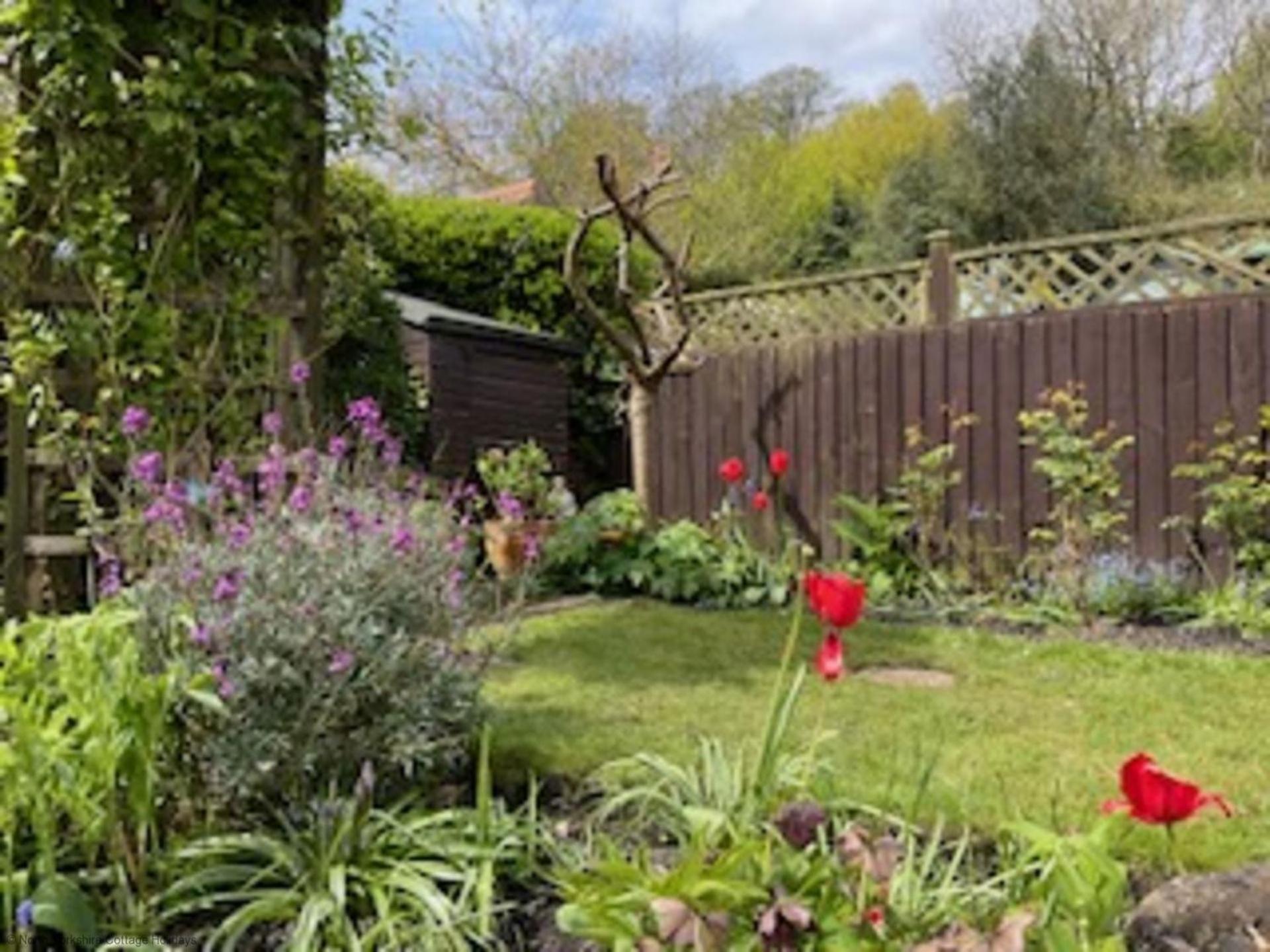 Picturesque Stone Cottage In The Heart Of North Yorkshire Village - Hideaway Cottage Bagian luar foto